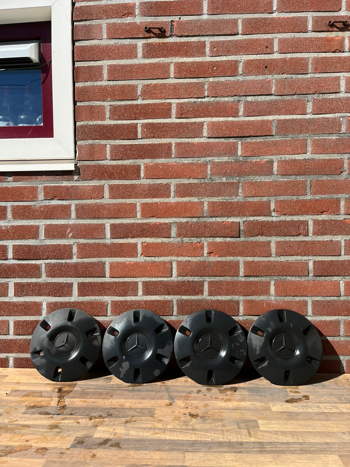 Leuke set Mercedes wieldoppen/naafdoppen, Ophalen, Zo goed als nieuw