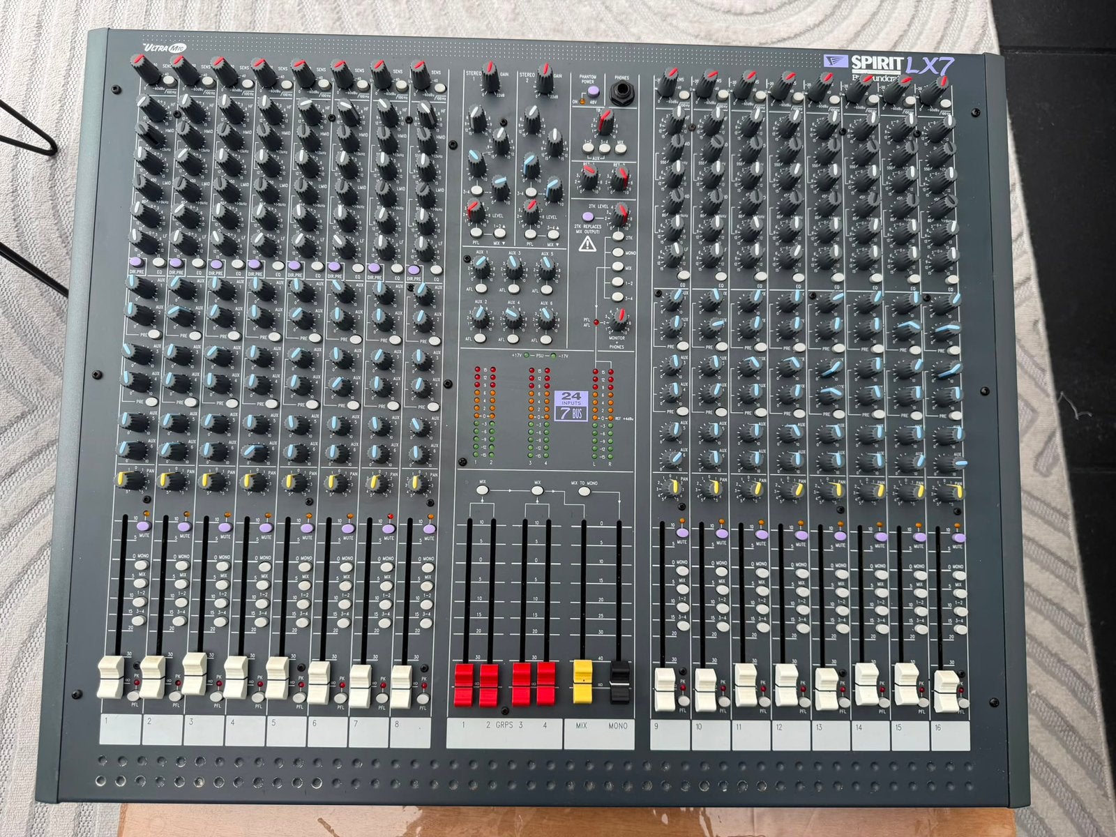 Soundcraft Spirit LX mengpaneel, Ophalen, Zo goed als nieuw, 10 tot 20 kanalen