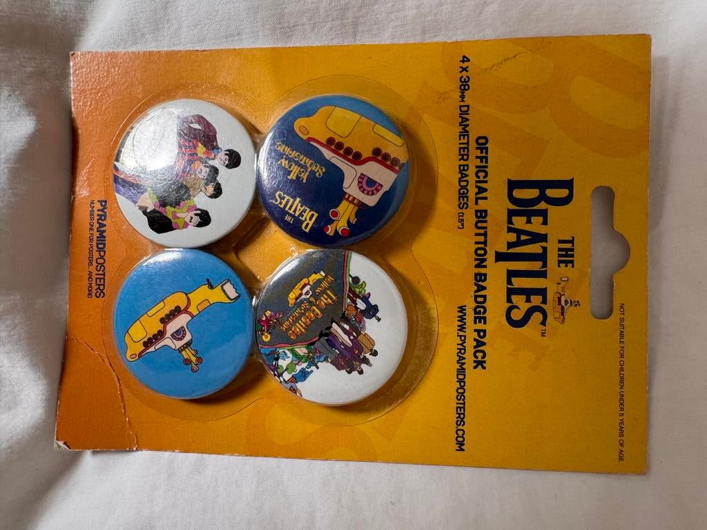 The Beatles Yellow Submarine Button Badge Set - 4 stuks, Ophalen of Verzenden, Nieuw, Overige onderwerpen, Button
