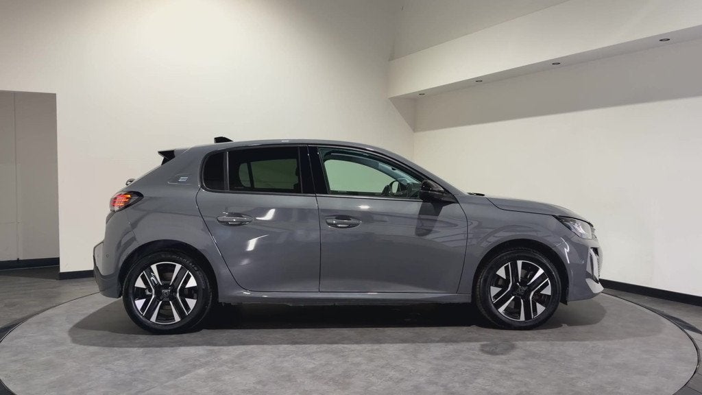 Peugeot e-208 EV Allure 50 kWh | LED voor & achter | SOH 99,, Auto's, Peugeot, 136 pk, Gebruikt, Met garantie (alle), Leder en Stof