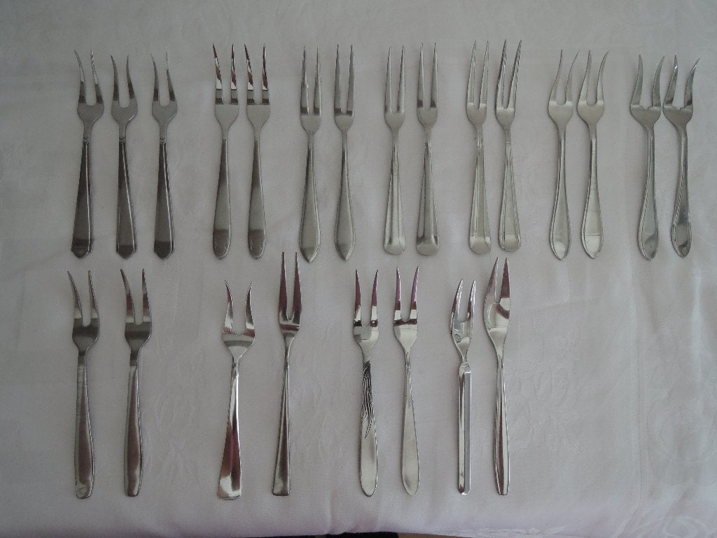 23 Diverse vleesvorkjes van Gero (Zilmeta) en Sola GZ, Huis en Inrichting, Keuken | Bestek, Ophalen of Verzenden, Zo goed als nieuw