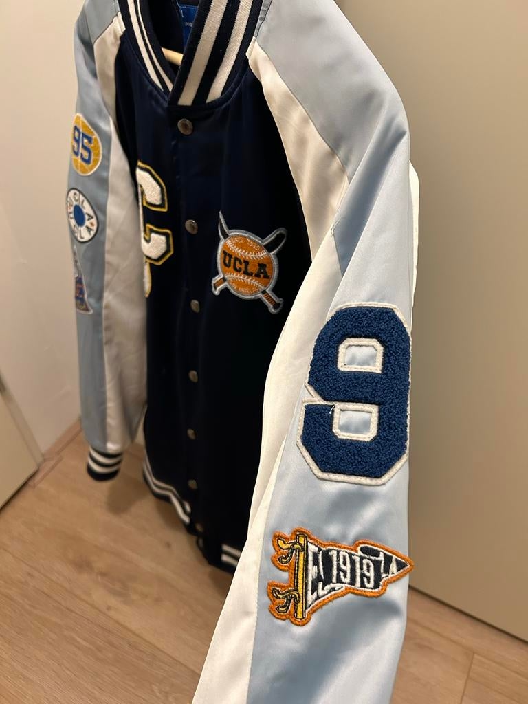 UCLA varsity jacket - Maat L - Goede staat, Kleding | Heren, Jassen | Zomer, Ophalen, Zo goed als nieuw, Maat 52/54 (L), Blauw