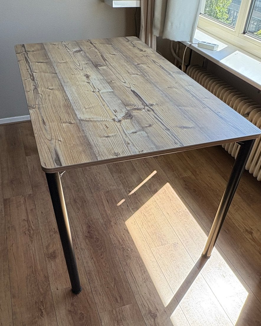 Eettafel met 4 stoelen - Hout en Metaal, Ophalen, Overige kleuren, Zo goed als nieuw, Vier