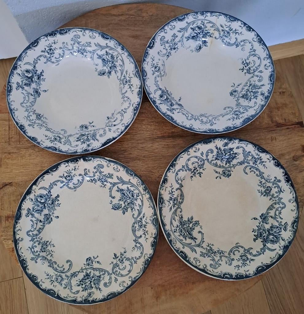 Antieke set Royal Bonn ,Rosenguirlande – 4 borden, Ophalen of Verzenden