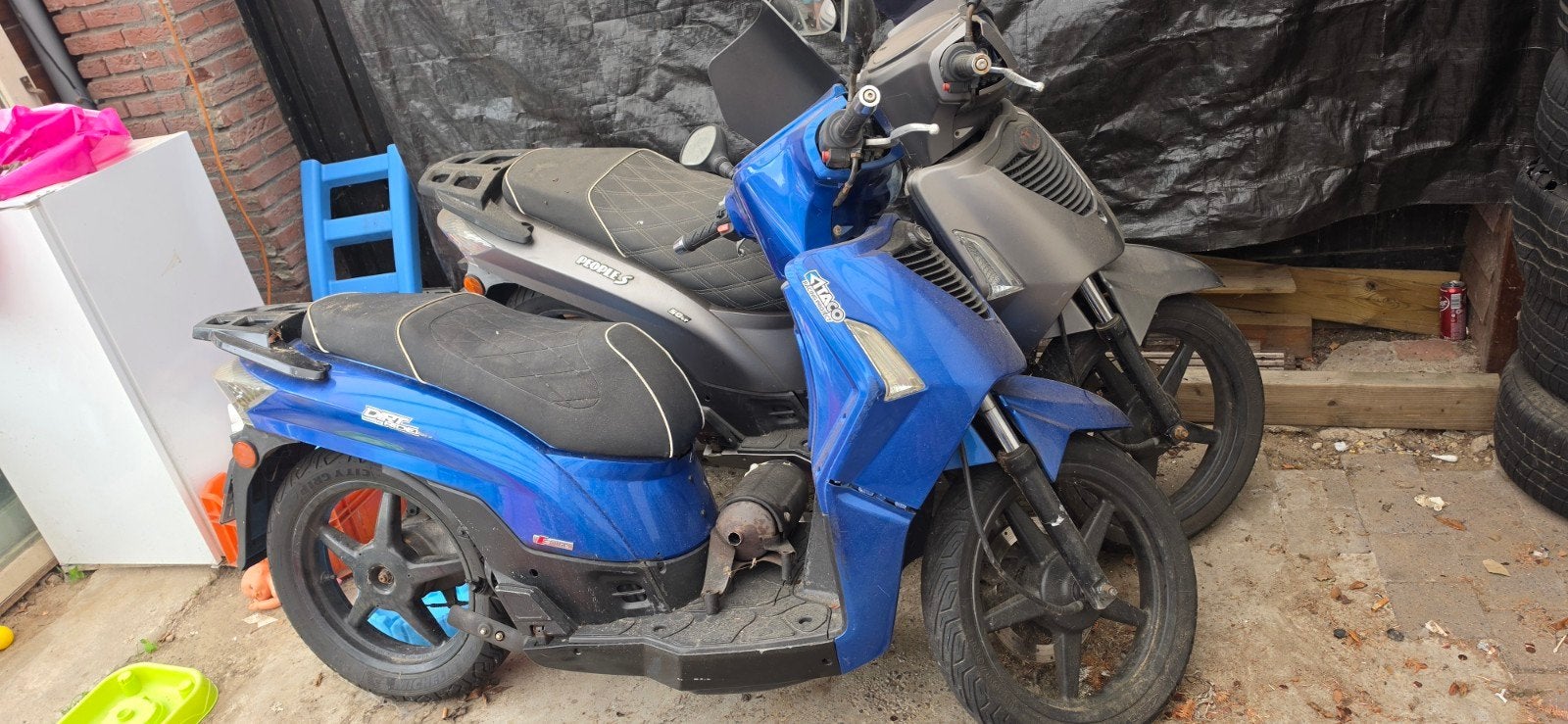 2 Kymco People S scooters voor onderdelen/opknap, Fietsen en Brommers, Ophalen of Verzenden, Gebruikt, People S