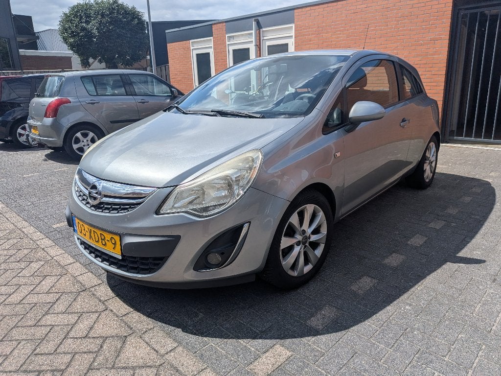 Opel Corsa LPG 2012 (Airco defect), Auto's, Opel, Particulier, Corsa, ABS, Airbags, Airconditioning, Alarm, Bluetooth, Centrale vergrendeling