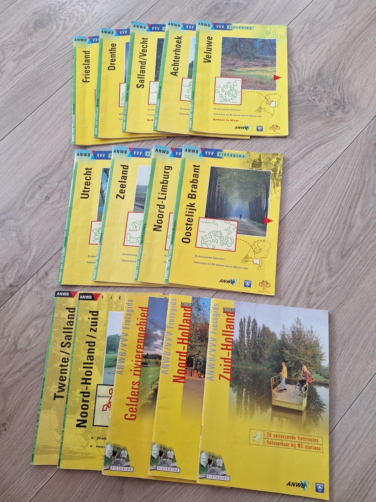 ANWB / VVV fietsgidsen Nederland 14 stuks, Fiets- of Wandelgids, Ophalen of Verzenden, Zo goed als nieuw, ANWB