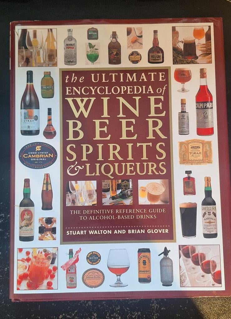 De Ultieme Encyclopedie van Wijn, Bier, Sterke Drank, Ophalen of Verzenden, Gelezen, Stuart Walton en Brian Glover, Europa overig