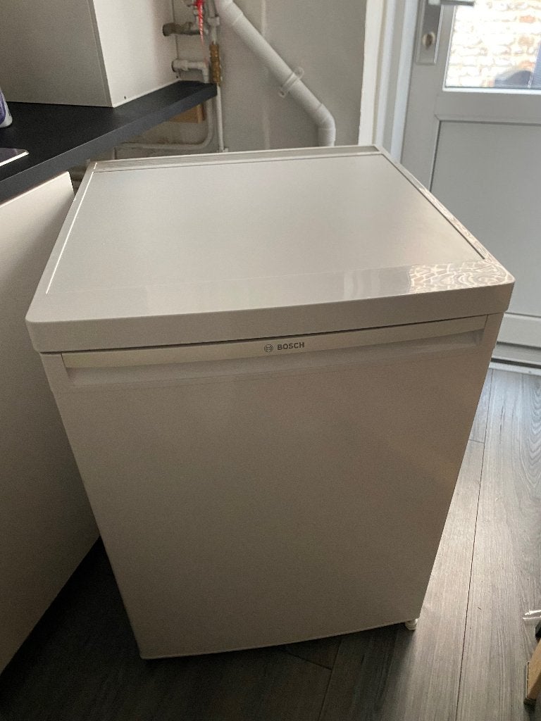 Bosch koelkast, Zonder vriesvak, 200 liter of meer, Zo goed als nieuw, 45 tot 60 cm