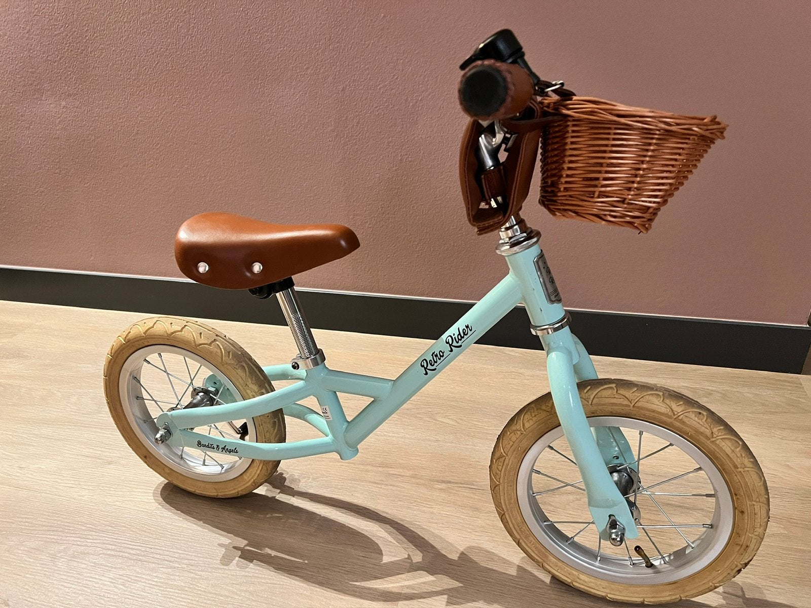 Bandits & Angels Retro Rider loopfiets mint + mandje, Ophalen, Zo goed als nieuw, Minder dan 16 inch