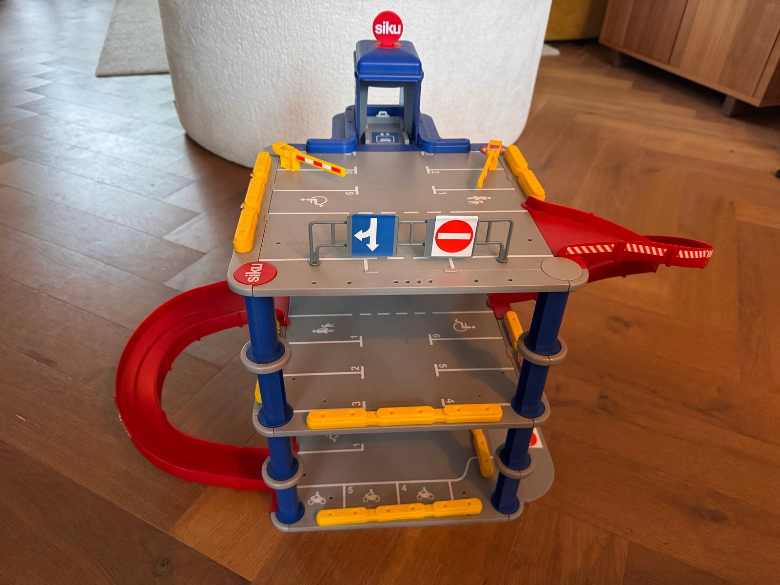 Siku Parkeergarage met boekje, Ophalen, Gebruikt