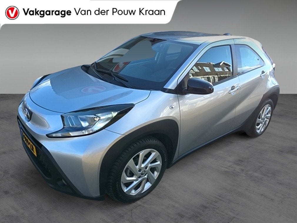 Toyota Aygo X 1.0 VVT-i S Automaat Play / Carplay / Adaptive, 12 maanden, Stof, Gebruikt, 4 stoelen