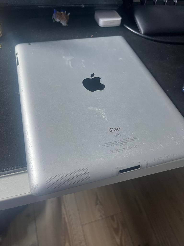 Defecte iPad 16GB - Voor onderdelen of reparatie, Computers en Software, Apple iPads, Ophalen, Apple iPad, Niet werkend, 16 GB