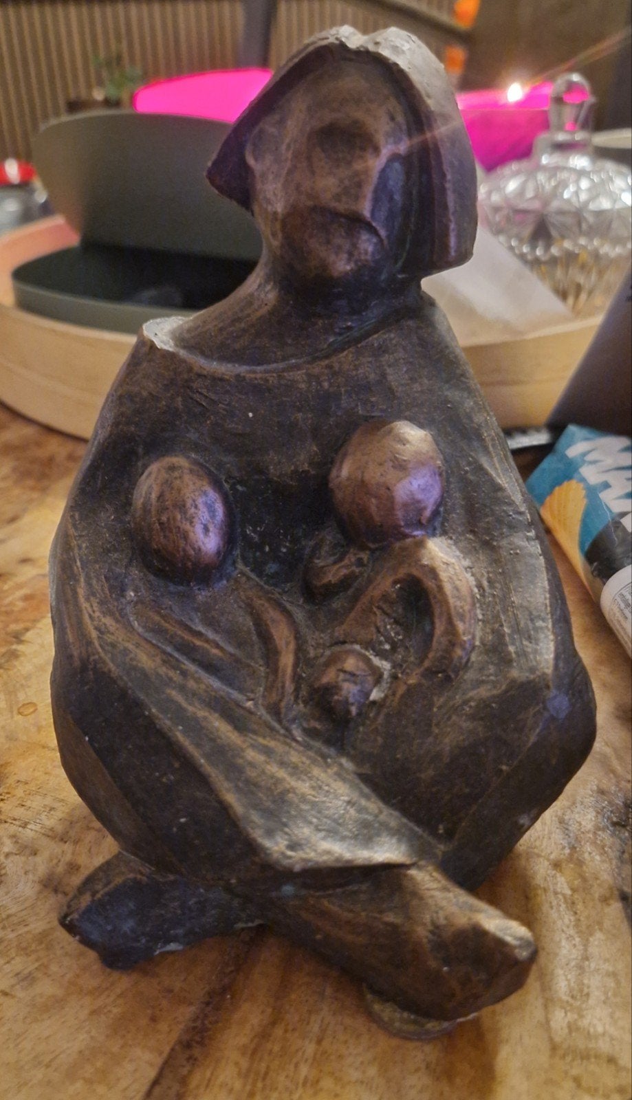 Klei sculptuur 20cm hoog, Ophalen of Verzenden, Handgemaakt, 20 - 50 cm, Steen of Keramiek