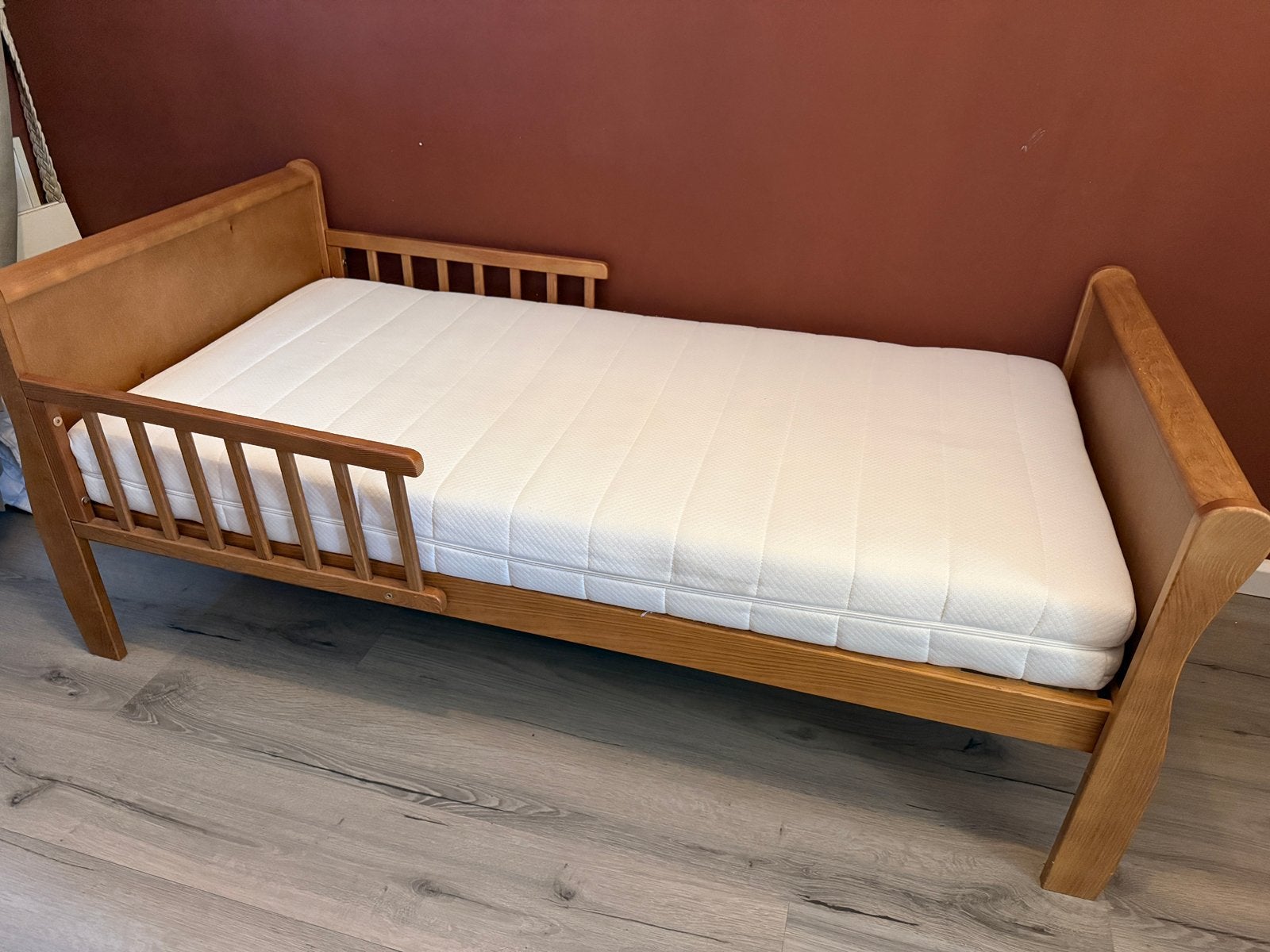 Woodies peuterbed inclusief matras, Ophalen, Gebruikt, 70 tot 85 cm, 140 tot 160 cm