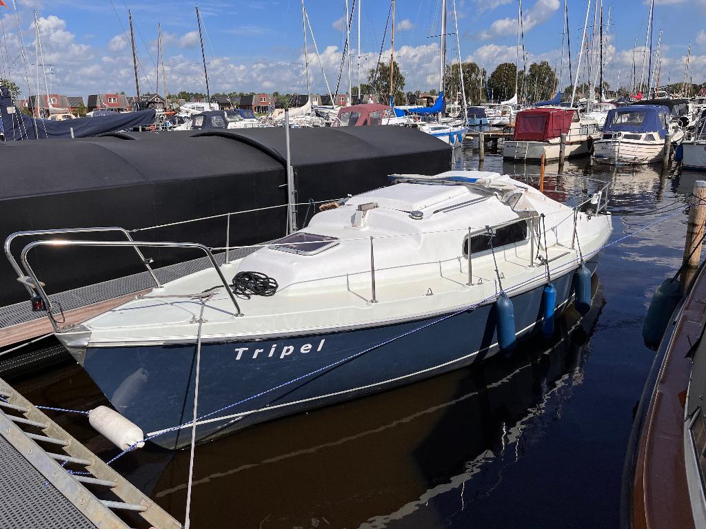Goed onderhouden zeilboot (ZONDER mast!), Ophalen, Gebruikt, 6 meter of meer, Buitenboordmotor