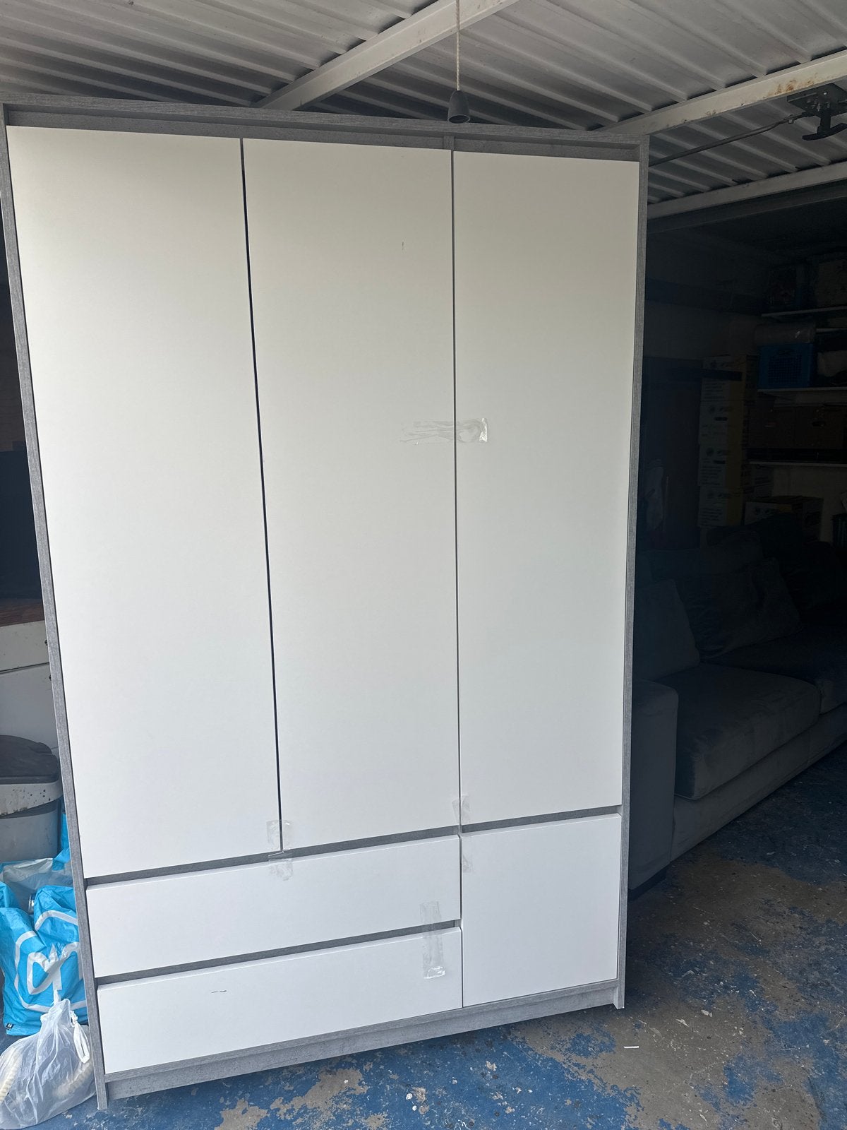 Witte kledingkast met lades en deuren, Ophalen, Overige materialen, 100 tot 150 cm, Nieuw