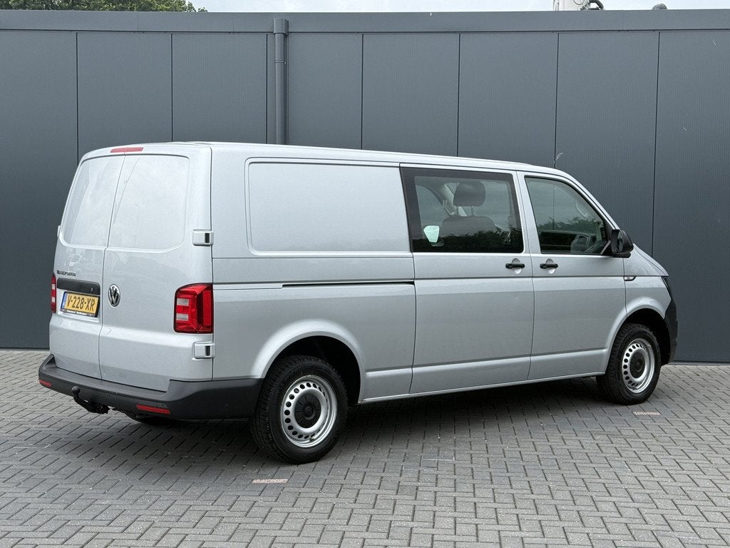 Volkswagen Transporter 2.0 TDI 150 PK / L2H1 / DUBBELE CABIN, Auto's, Voorwielaandrijving, 4 cilinders, 150 pk, Volkswagen