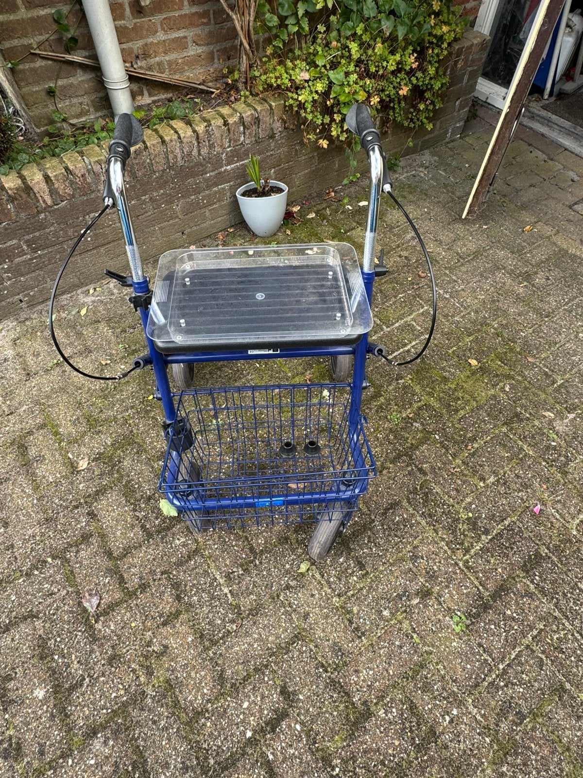 Tekoop degelijke stevige z.g.a.n rollator, Diversen, Ophalen, Zo goed als nieuw