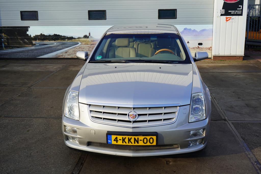 Cadillac STS Elegance (bj 2010, automaat), Auto's, Automaat, Achterwielaandrijving, Gebruikt, Leder