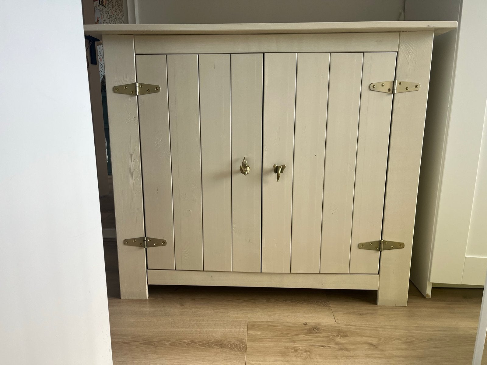 Kinderkast met gebruikerssporen - opknapper, Ophalen, Gebruikt, 100 tot 150 cm, Minder dan 100 cm
