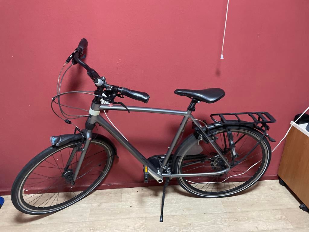 Stadsfiets met pomp en 2 sleutels, Fietsen en Brommers, Velgrem, Versnellingen, Zo goed als nieuw, 53 tot 57 cm