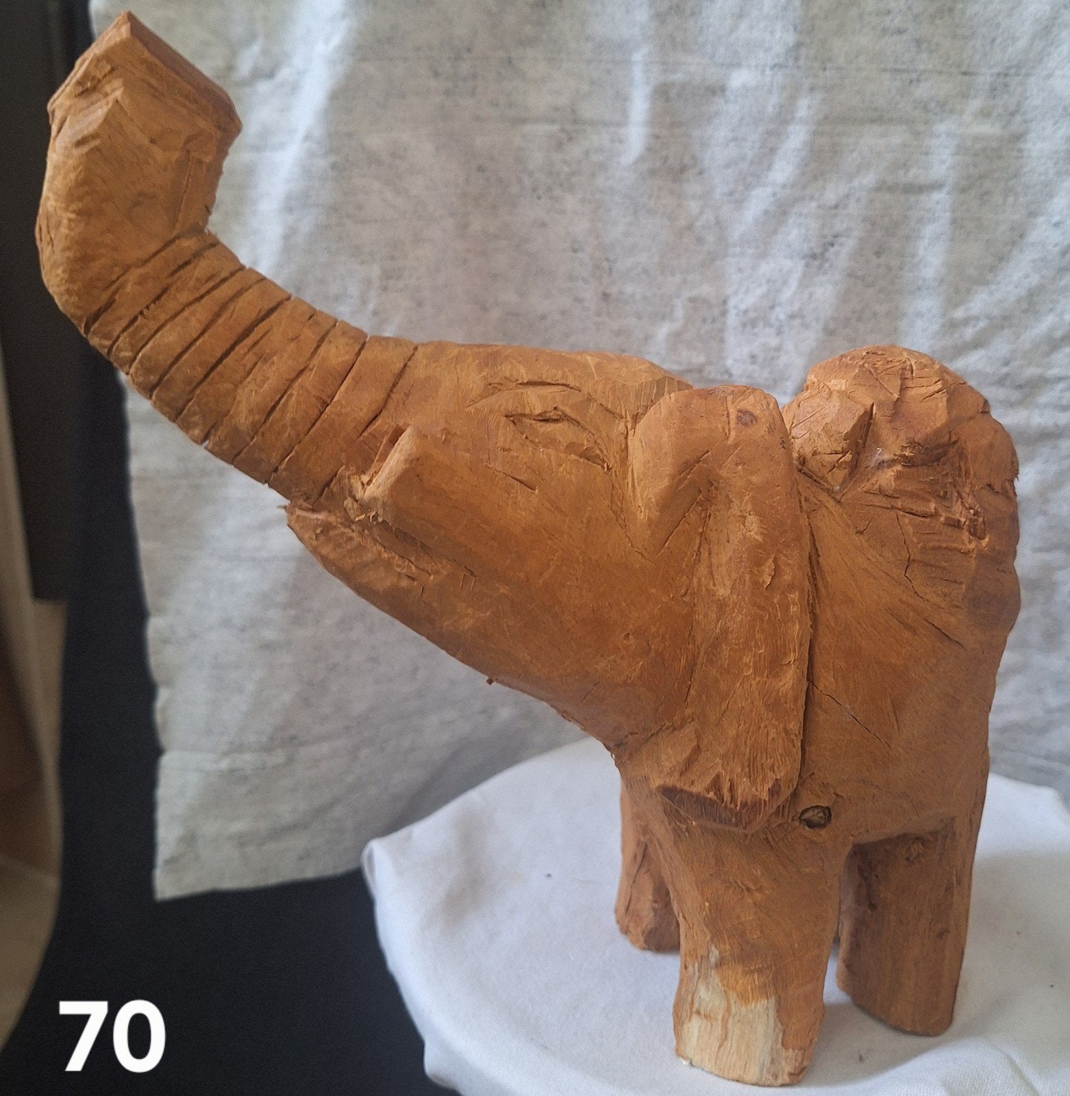 Uniek handgesneden houten olifantenbeeld, Antiek en Kunst, Ophalen of Verzenden, 20 - 50 cm, Beeld, Hout