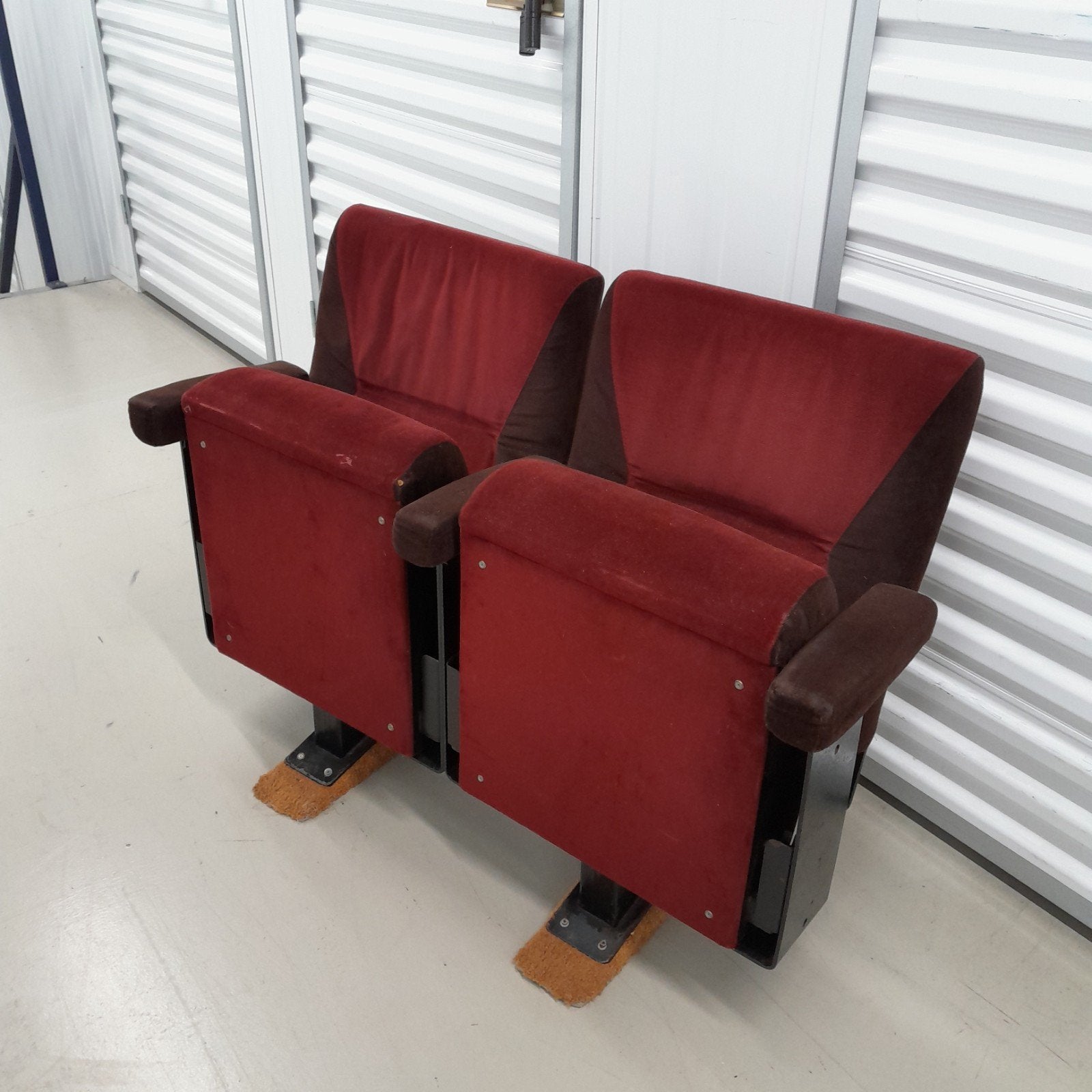 Bioscoopstoelen uit The Movies Amsterdam, Antiek en Kunst, Ophalen