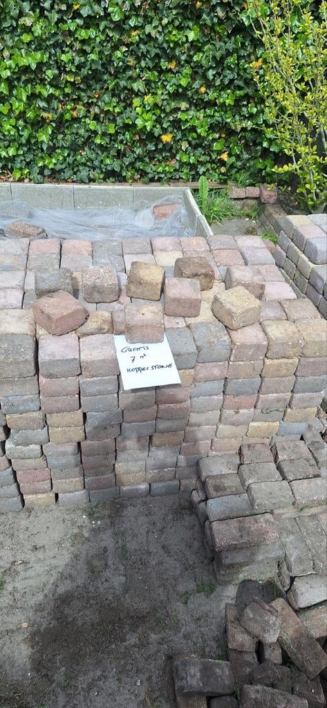 Gratis af te halen: Koppelstones, Tuin en Terras, Ophalen, Gebruikt, Klinkers, 10 m² of meer
