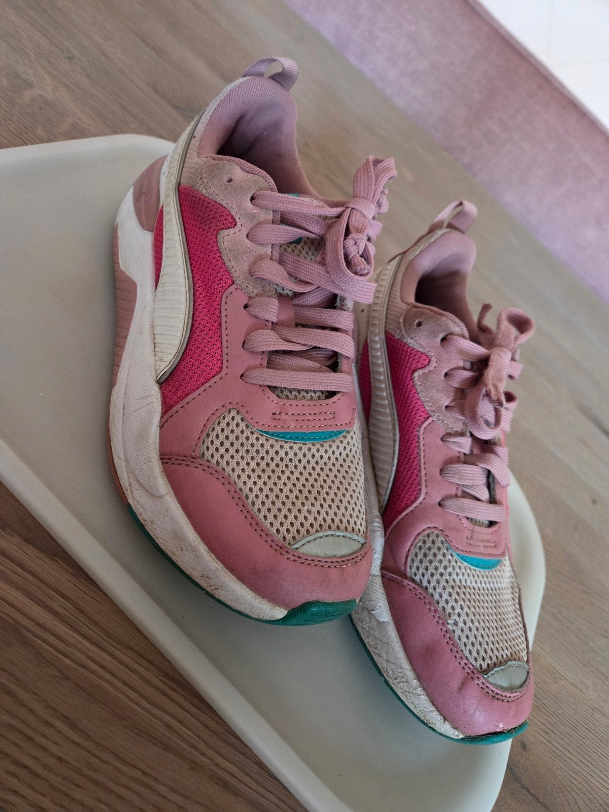 Puma sportschoenen roze maat 38 voor meisjes, Kleding | Dames, Puma, Ophalen of Verzenden, Roze