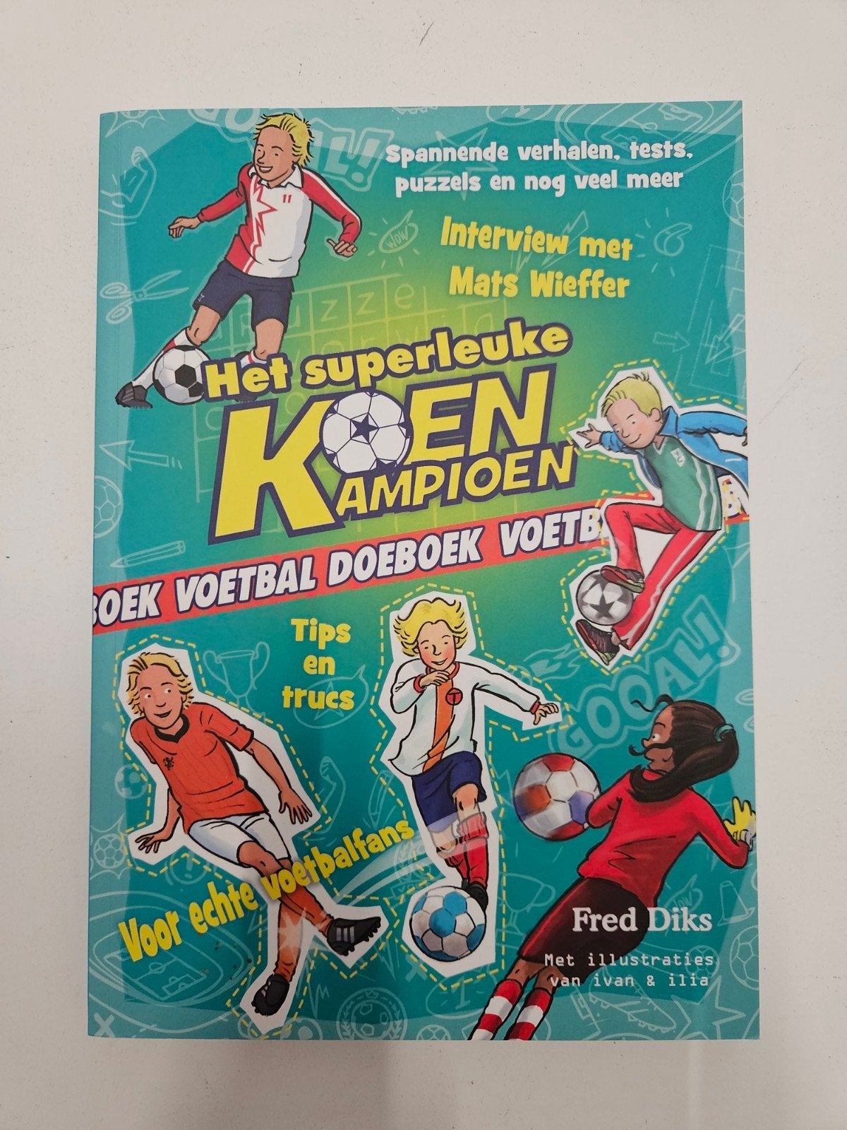 Fred Diks - Het superleuke Koen Kampioen voetbal doeboek, Boeken, Non-fictie, Ophalen of Verzenden, Zo goed als nieuw, Fred Diks