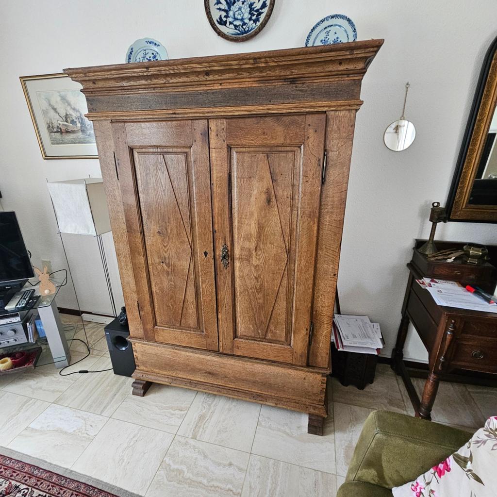 Antiek eiken kast, Ophalen