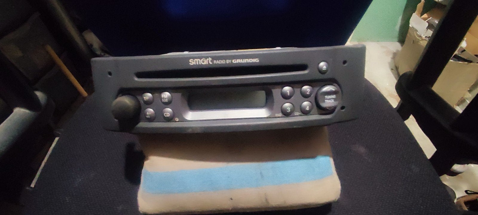 Smart Radio by Grundig - Autoradio, Auto diversen, Autoradio's, Ophalen of Verzenden, Gebruikt