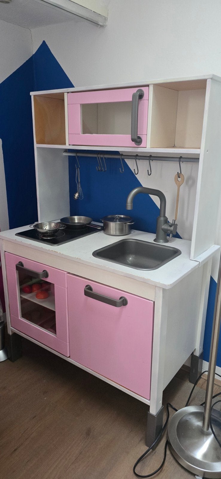 Houten speelkeuken met accessoires (pizza en taart), Kinderen en Baby's, Speelgoed | Speelkeukens, Ophalen