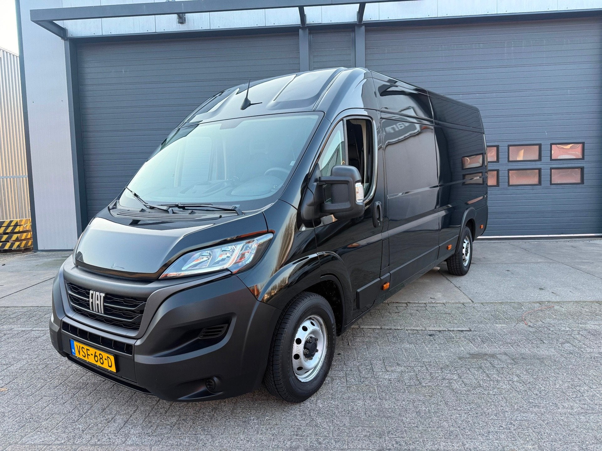 Fiat Ducato 35H 2.2 MultiJet L4H3 2022, Auto's, Bestelauto's, Stof, Gebruikt, 4 cilinders, Zwart