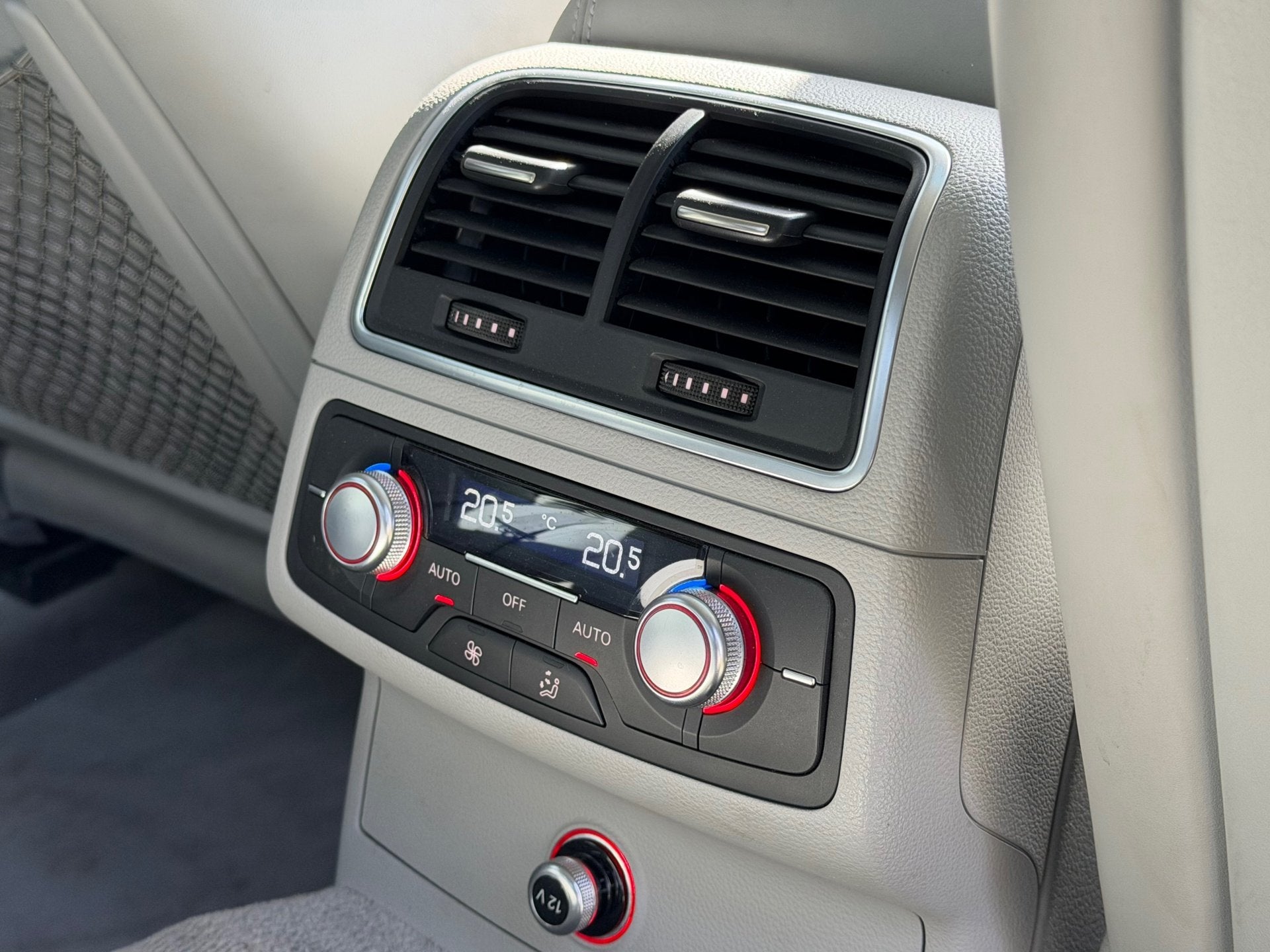 Foto 10 van Audi A6 3.0 TFSI quattro S-Line | Schuif/Kanteldak + Lederbe