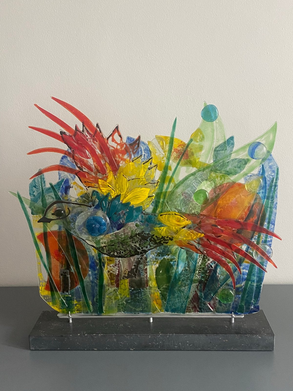 Kleurrijk glazen kunstwerk op sokkel, Ophalen, 50 - 100 cm, Handgemaakt, Beeld