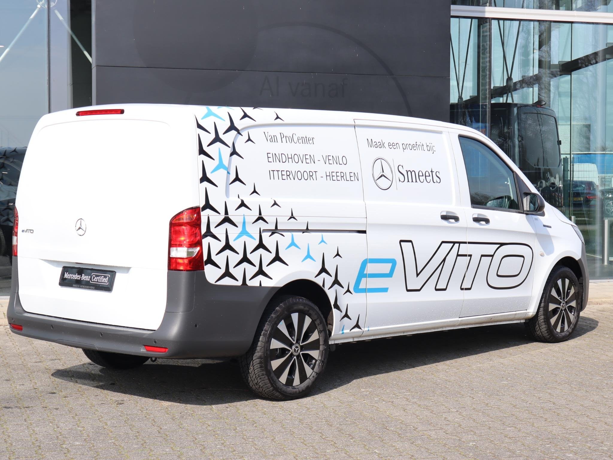 Mercedes-Benz eVito 112 L3 FACELIFT 286km WLTP, Auto's, Bestelauto's, Stof, 280 km, Stoelverwarming, 116 pk