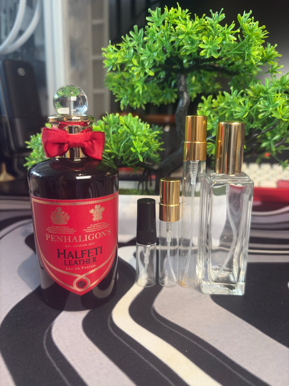 Penhaligons - Halfeti Leather Sample/Decant/Tester, Sieraden, Tassen en Uiterlijk, Uiterlijk | Parfum, Ophalen, Zo goed als nieuw