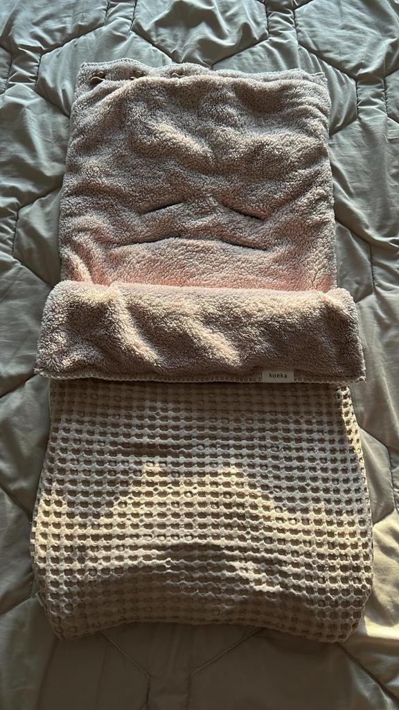 Koeka voetenzak baby | Zandkleur, Kinderen en Baby's, Overige Kinderen en Baby's, Ophalen of Verzenden, Zo goed als nieuw