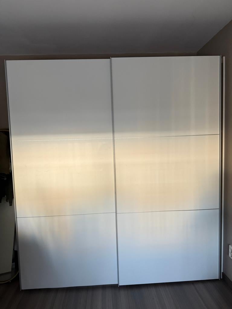 Witte kledingkast met schuifdeuren, Huis en Inrichting, Kasten | Kledingkasten, Ophalen, Met plank(en), Gebruikt, 200 cm of meer