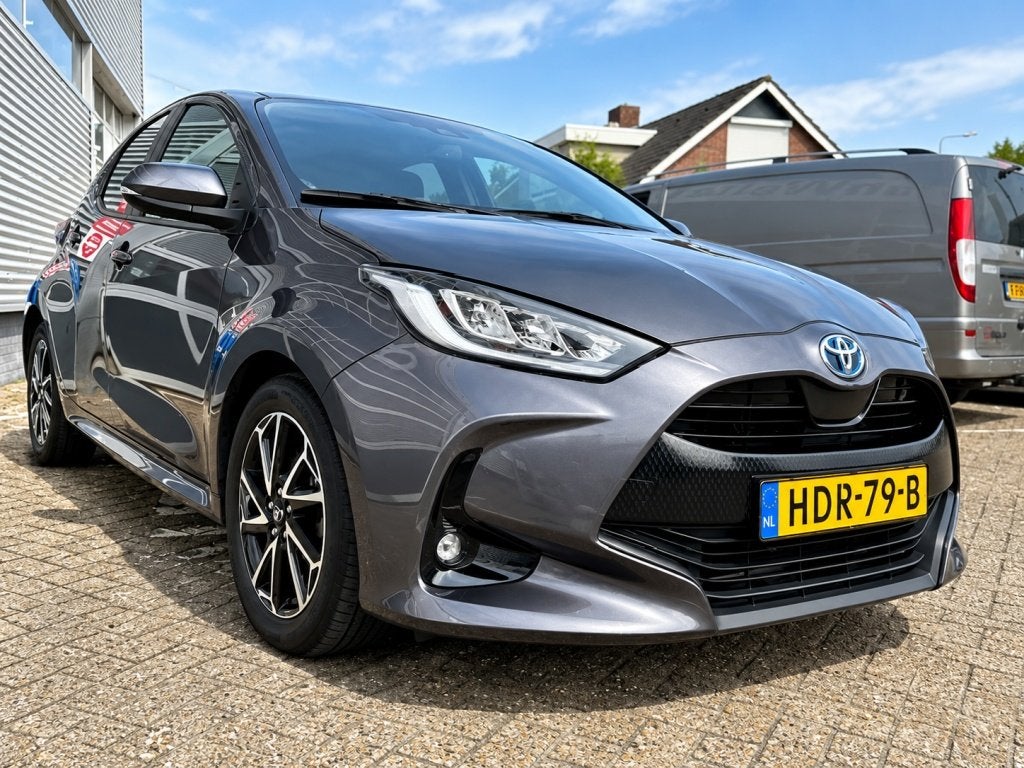 TOYOTA Yaris 1.5 Hybrid Airco, Cruise, Camera, Carplay, Stoe, 450 kg, Gebruikt, Overige carrosserieën, Bedrijf