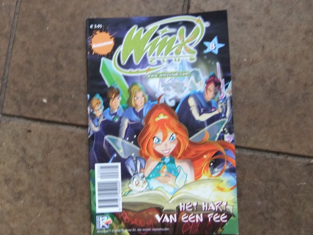 winx club magazine nr  8, Boeken, Eén stripboek, Verzenden, Gelezen