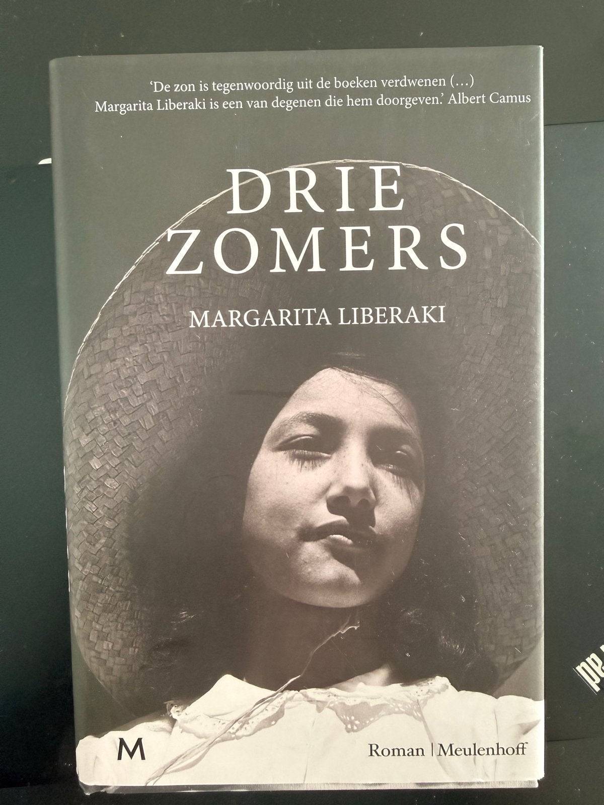 Drie Zomers - Margarita Liberaki (Roman Meulenhoff), Boeken, Ophalen of Verzenden, Gelezen, Europa overig