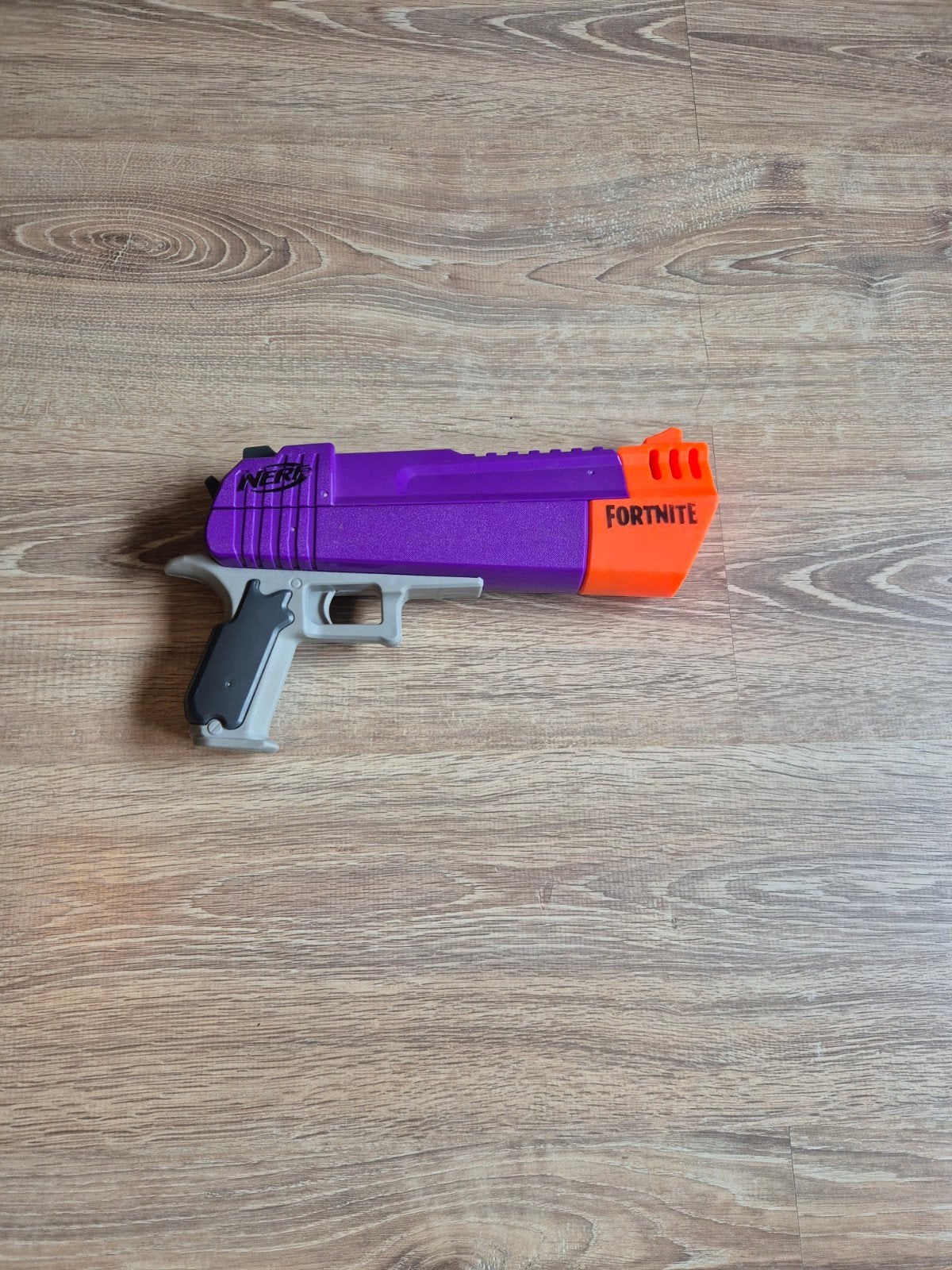Mooie fortnite nerf pistool, Ophalen