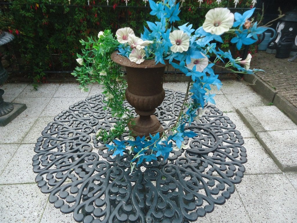 gietijzeren vaas, Tuin en Terras, Ophalen of Verzenden, Gebruikt