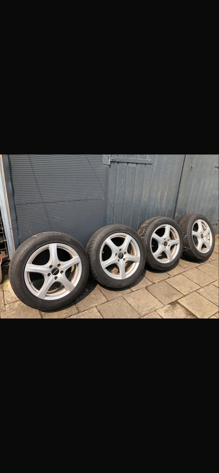 Winterbanden met velgen voor VW T-Roc - Goodyear 215/55R17, Banden en Velgen, 17 inch, Personenwagen, Gebruikt