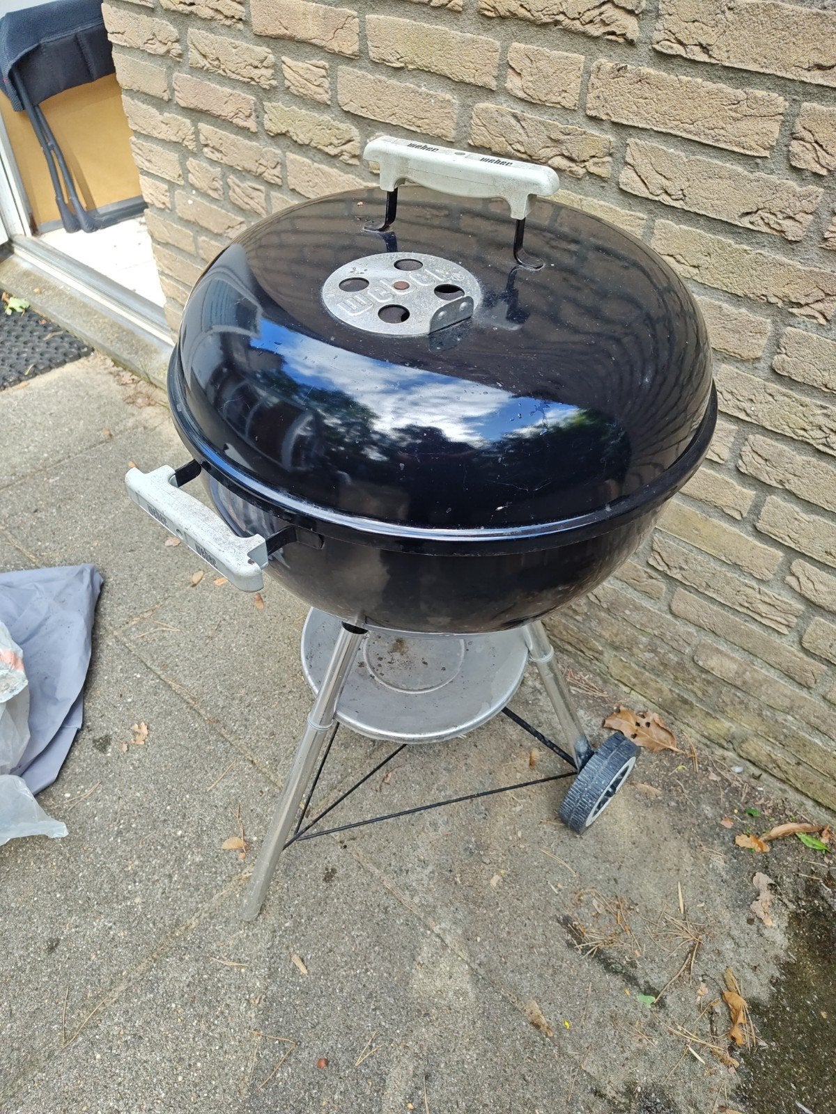 Weber houtskool BBQ incl. hoes en vuurstarter