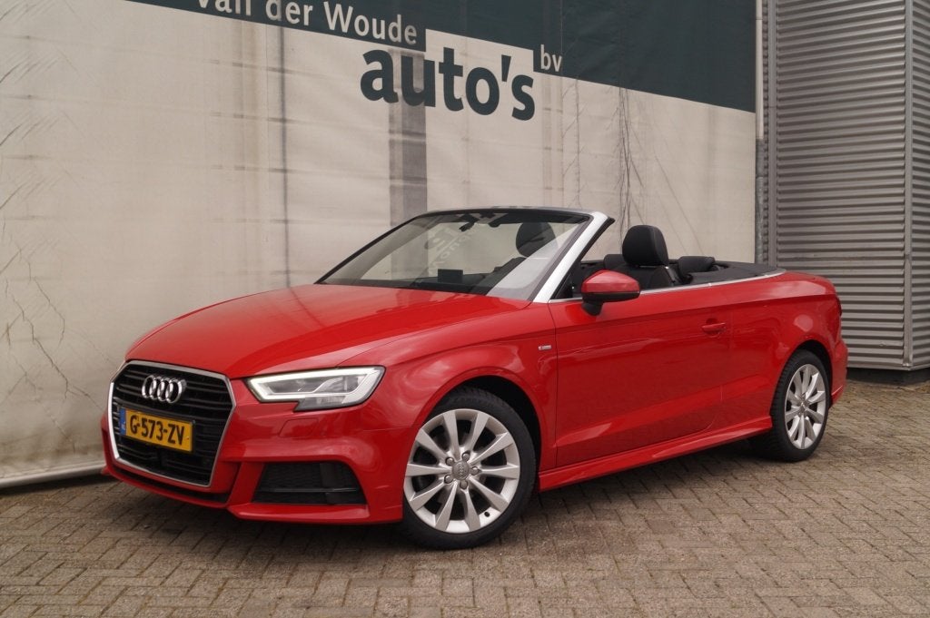 Audi A3 Cabriolet 35 TFSI 150pk Automaat S-Line Sport, Auto's, Dealer onderhouden, 4 cilinders, 4 stoelen, Leder en Stof