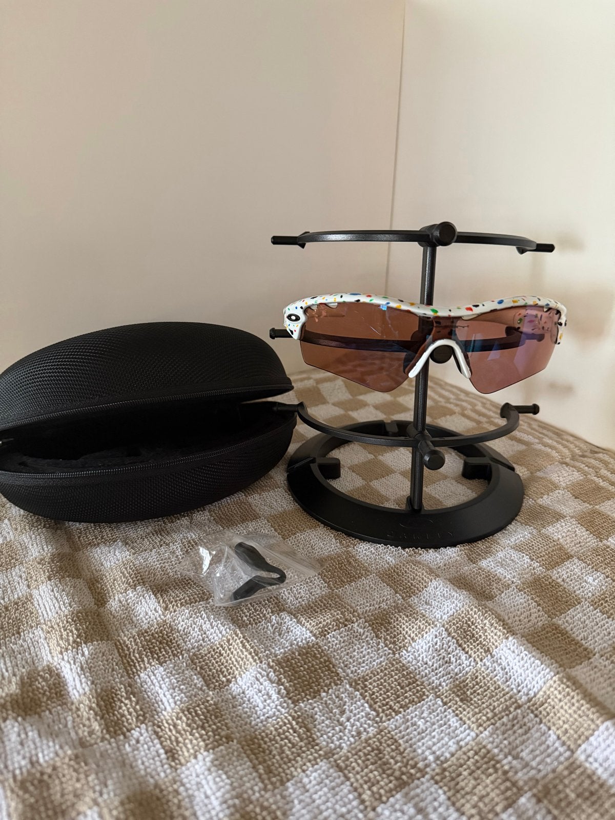 Oakley Radar Path Custom Splatter WK Kleuren + Hardcase, Sieraden, Tassen en Uiterlijk, Zonnebrillen en Brillen | Heren, Zonnebril
